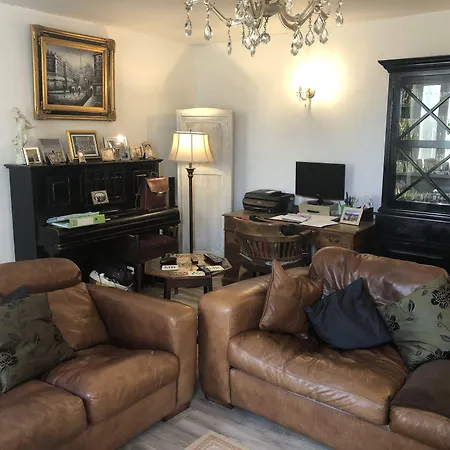 Les Geais Bed & Breakfast 3*