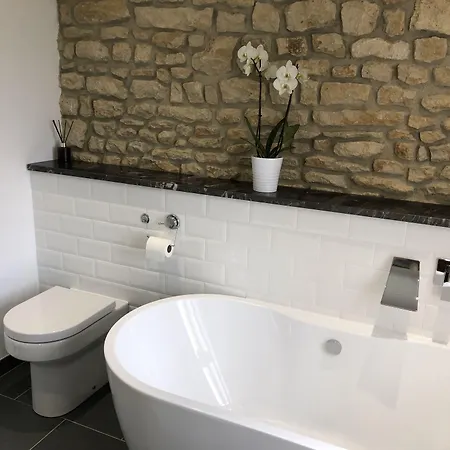 לינה וארוחת בוקר Les Geais